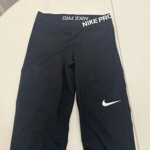 Nike pro dri fit black capri